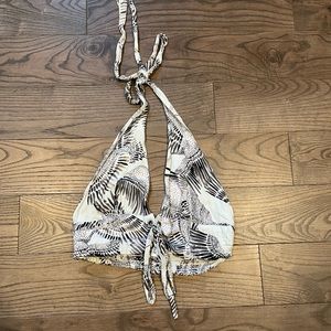 Black and white print crop